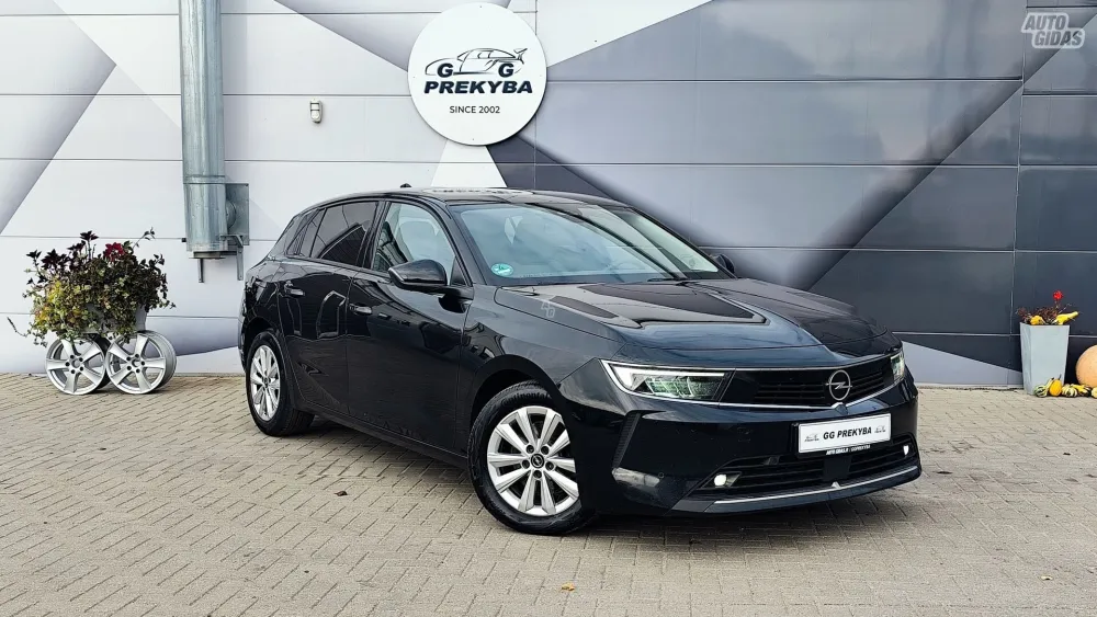 Opel Astra 2023 nuotrauka