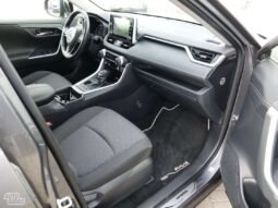 Toyota RAV4 pilnas