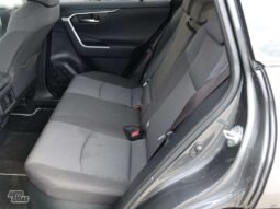 Toyota RAV4 pilnas