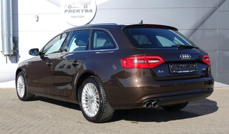 Audi A4 pilnas