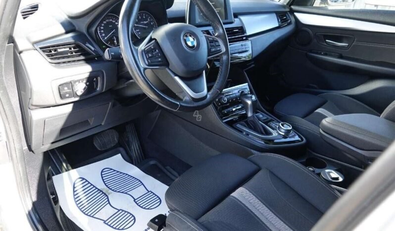 BMW 225 Active Tourer pilnas