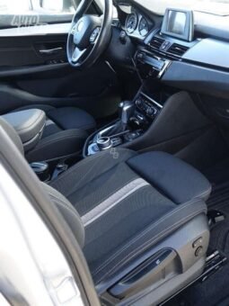 BMW 225 Active Tourer pilnas