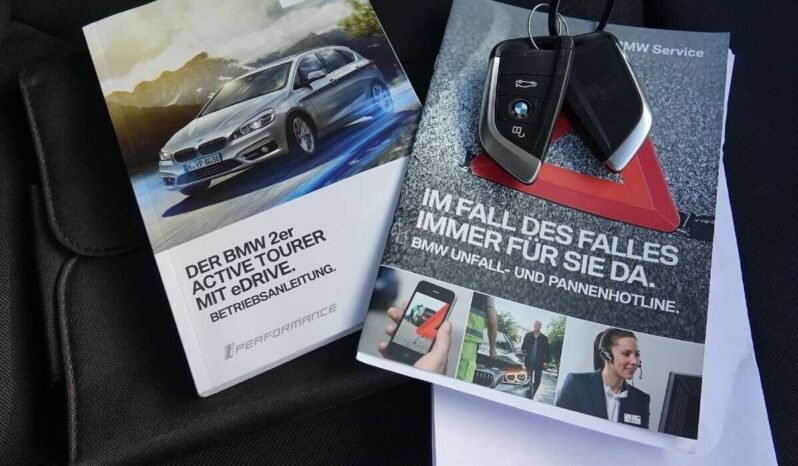 BMW 225 Active Tourer pilnas