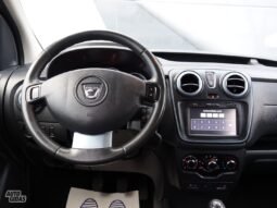 Dacia Dokker pilnas