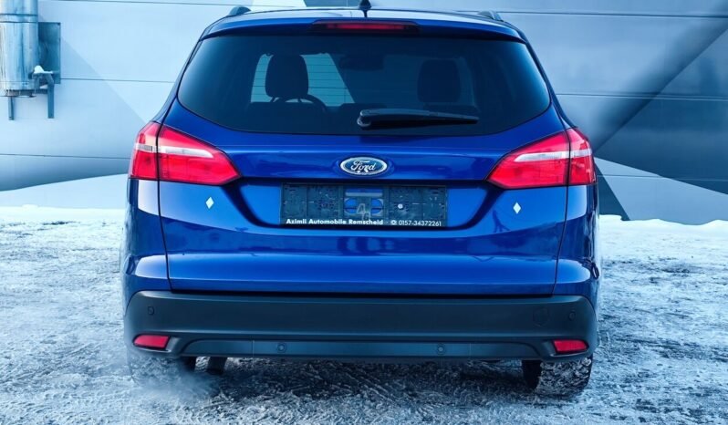 Ford Focus pilnas