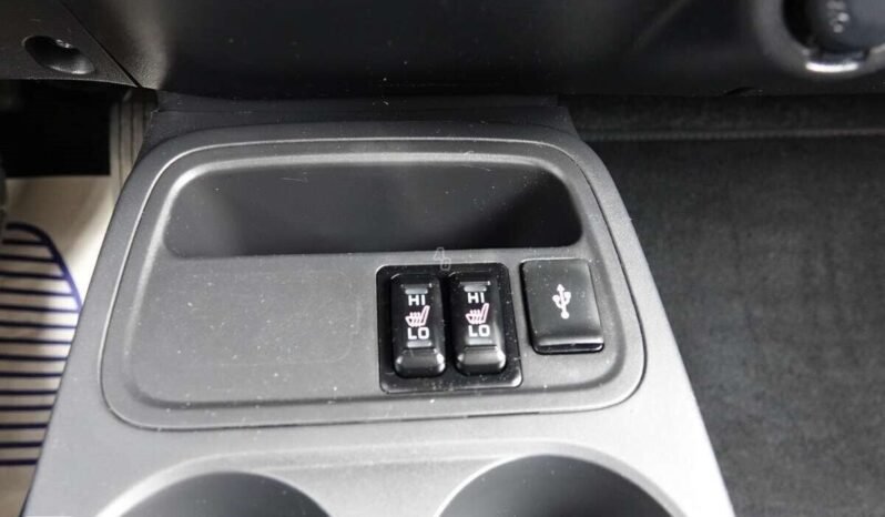 Mitsubishi Space Star pilnas