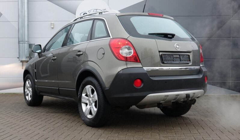 Opel Antara pilnas
