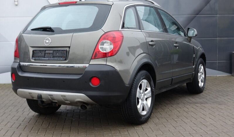 Opel Antara pilnas