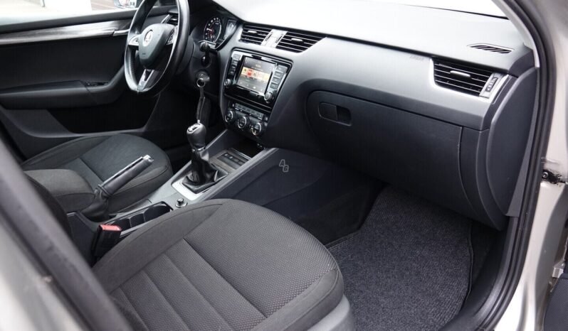 Skoda Octavia Scout pilnas