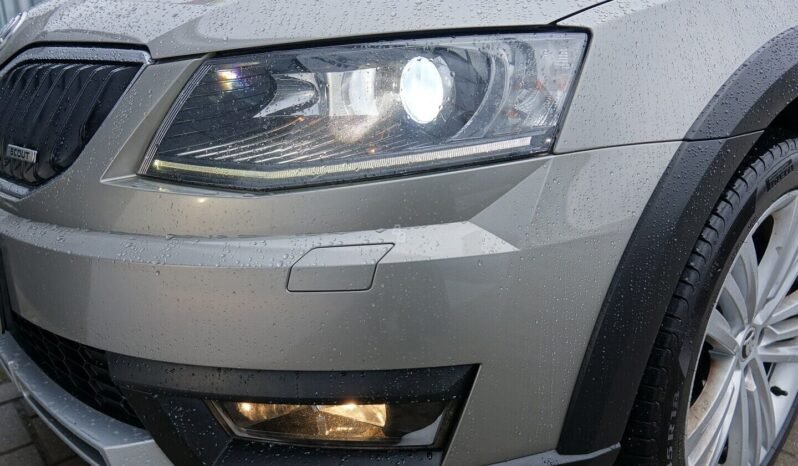 Skoda Octavia Scout pilnas