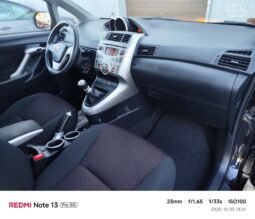 Toyota Verso pilnas