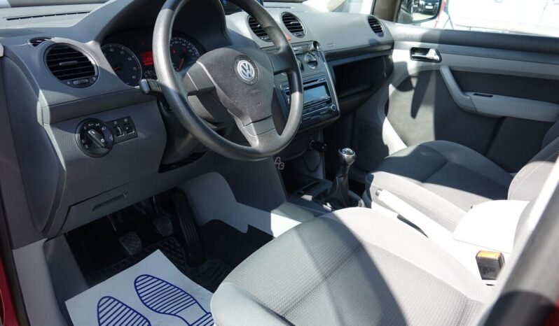 Volkswagen Caddy pilnas