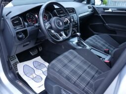 Volkswagen Golf pilnas