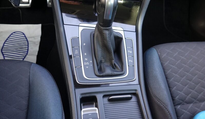 Volkswagen Golf pilnas