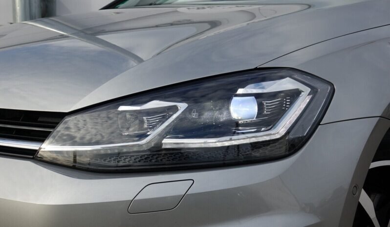 Volkswagen Golf pilnas