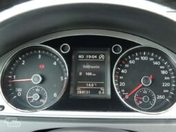 Volkswagen Passat pilnas