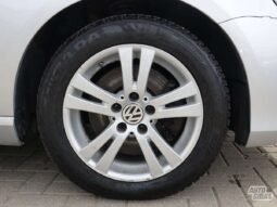 Volkswagen Passat pilnas