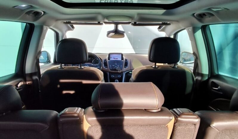 Opel Zafira Tourer full