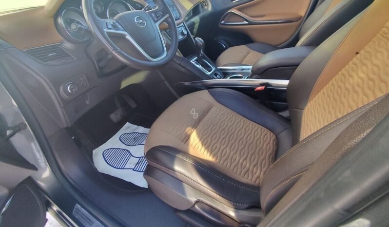 Opel Zafira Tourer full