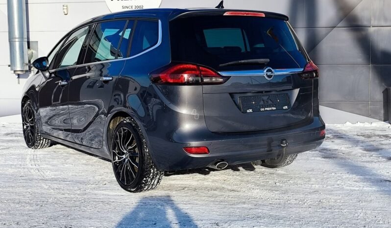 Opel Zafira Tourer full