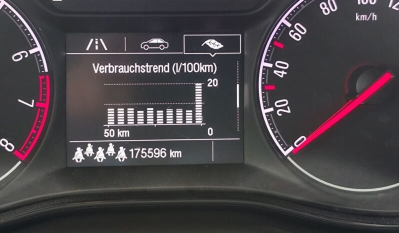 Opel Zafira Tourer full