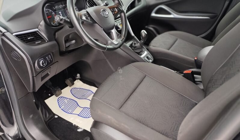 Opel Zafira Tourer full