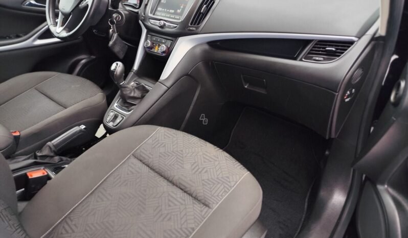 Opel Zafira Tourer full