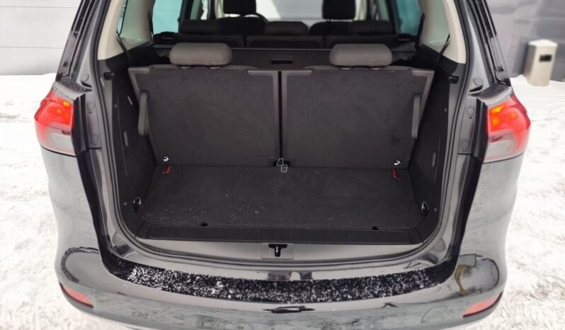 Opel Zafira Tourer full