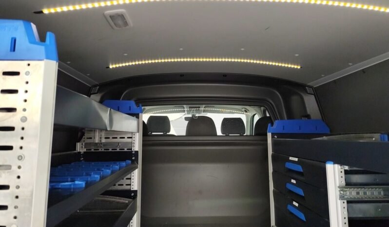 Volkswagen Transporter full