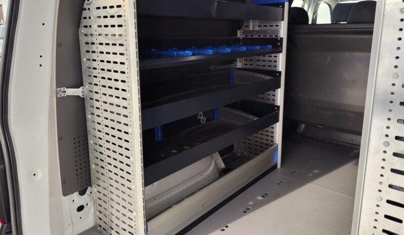 Volkswagen Transporter full