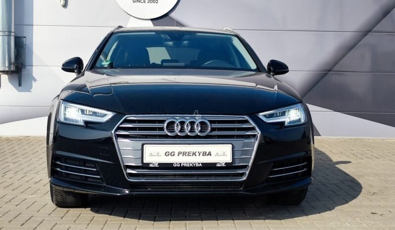 Audi A4 pilnas