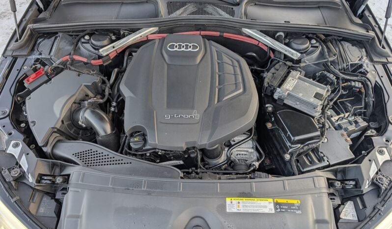 Audi A4 pilnas