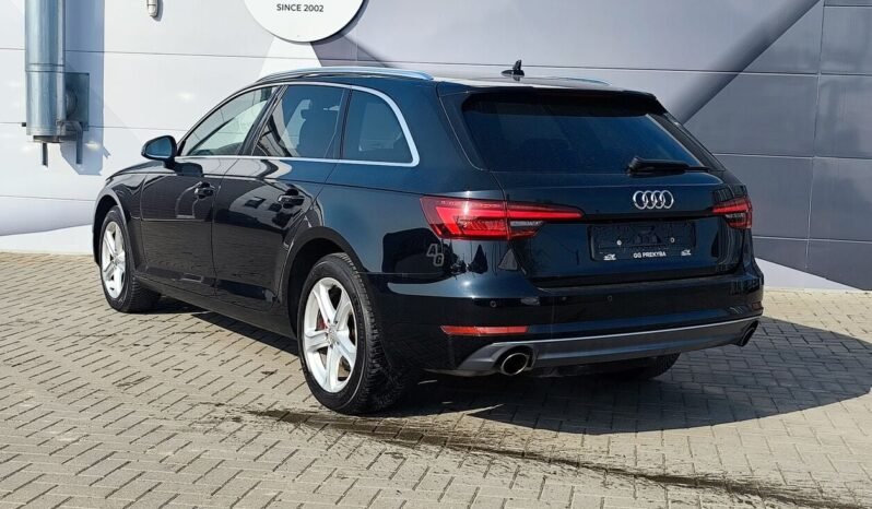 Audi A4 pilnas