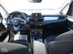 BMW 225 Active Tourer pilnas