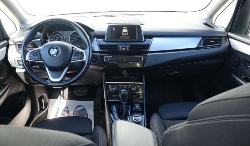 BMW 225 Active Tourer pilnas