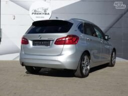 BMW 225 Active Tourer pilnas