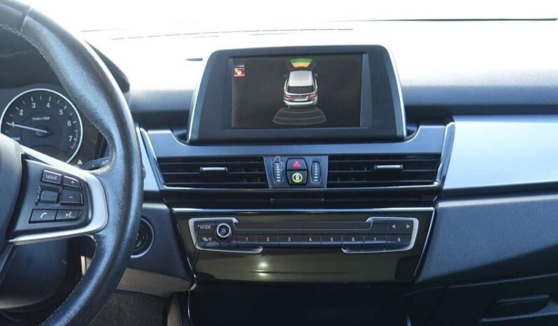 BMW 225 Active Tourer pilnas