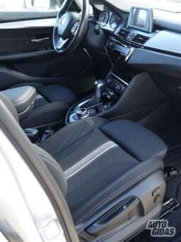 BMW 225 Active Tourer pilnas