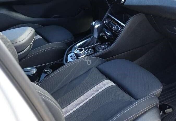 BMW 225 Active Tourer pilnas