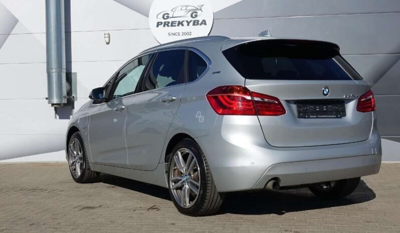 BMW 225 Active Tourer pilnas