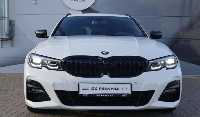 BMW 320 pilnas