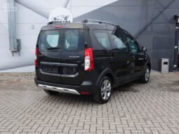 Dacia Dokker pilnas