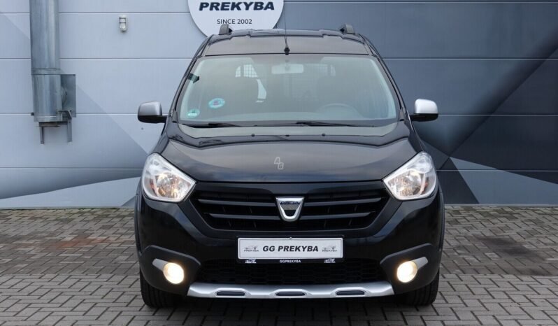 Dacia Dokker pilnas