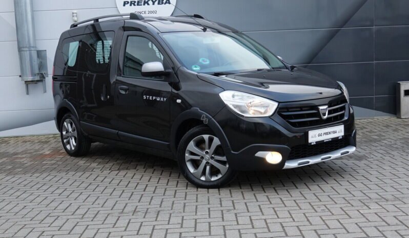 Dacia Dokker pilnas