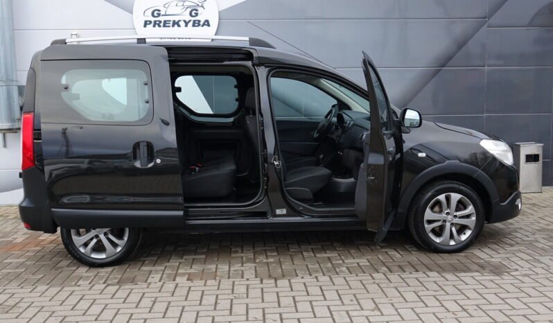 Dacia Dokker pilnas