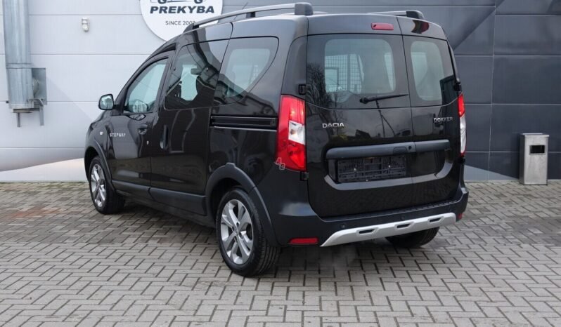 Dacia Dokker pilnas