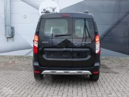 Dacia Dokker pilnas
