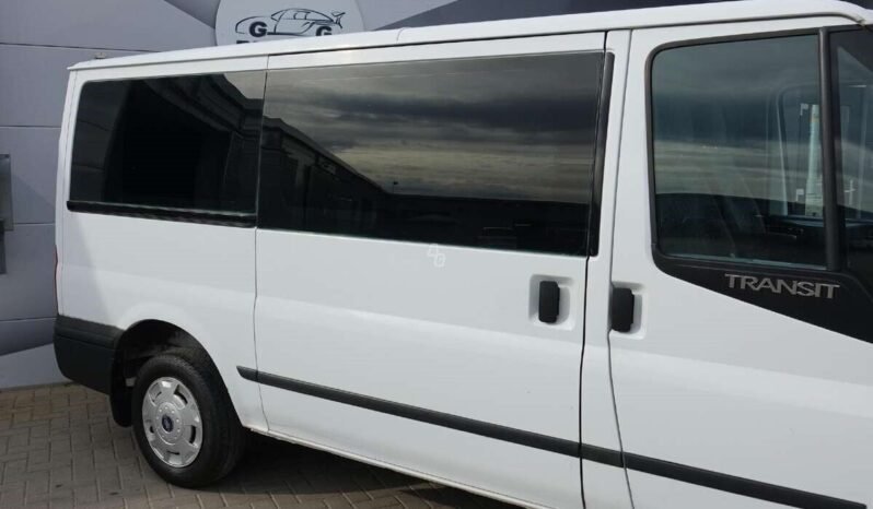Ford Transit pilnas