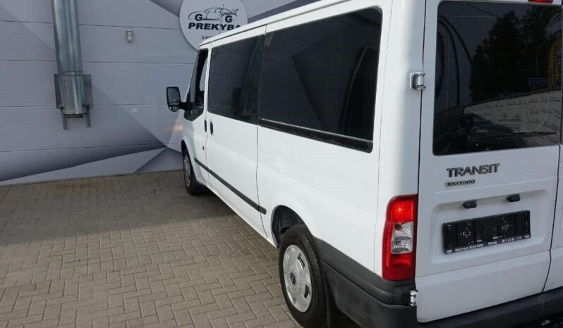 Ford Transit pilnas