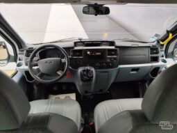 Ford Transit pilnas